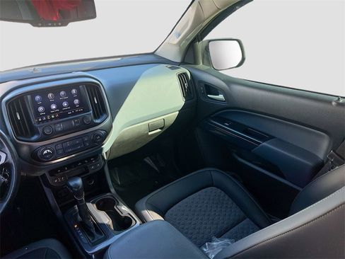 Used 2022 Chevrolet Colorado Z71 image 22