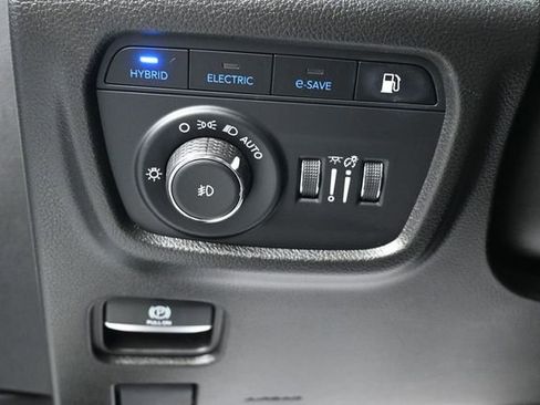 Used 2023 Jeep Grand Cherokee Overland w/ Rear Seat Video Group I AWD/4WD image 18