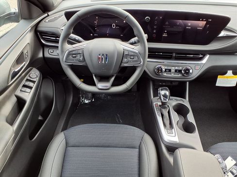 New 2026 Buick Envista Preferred image 2