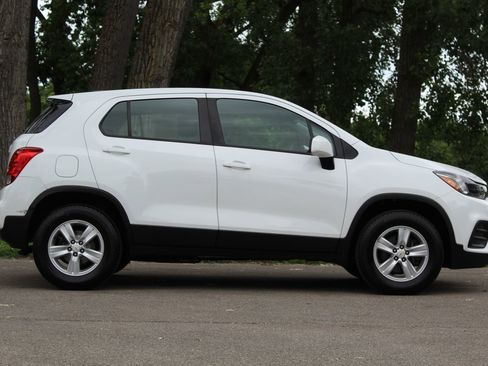 Used 2017 Chevrolet Trax LS AWD/4WD image 8