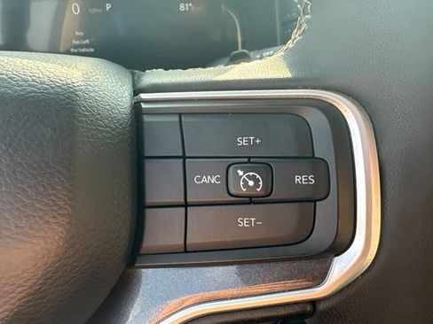 Used 2024 Jeep Wagoneer 2WD w/ Premium Group I image 30