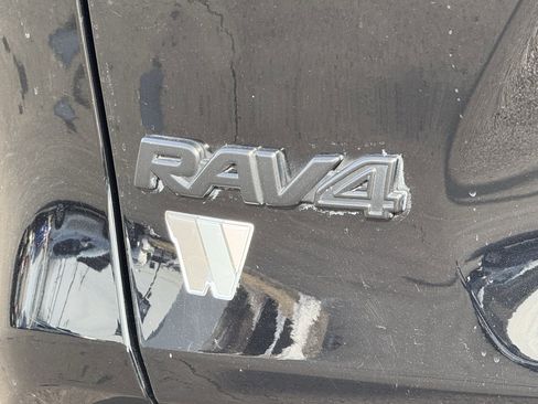 Used 2024 Toyota RAV4 AWD Hybrid image 41