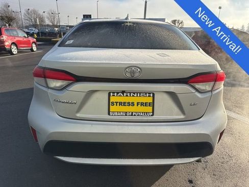 Used 2022 Toyota Corolla LE image 6