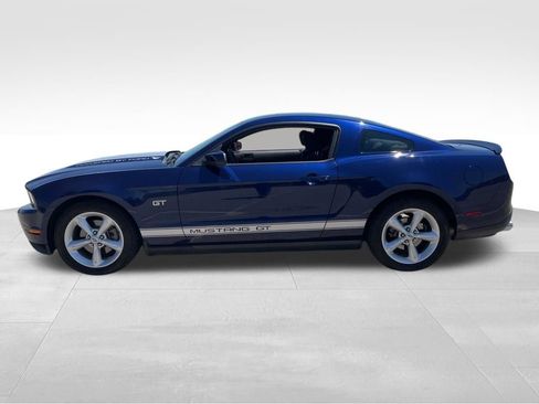 Used 2010 Ford Mustang GT RWD image 4
