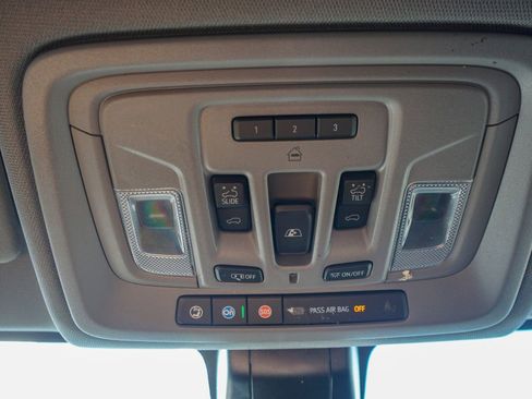 Used 2023 GMC Sierra 3500 Denali w/ Denali Ultimate Package image 32