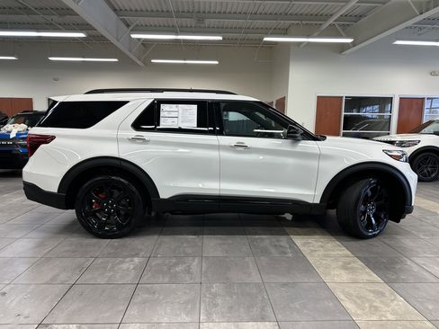 Certified 2023 Ford Explorer ST w/ Equipment Group 401A image 13