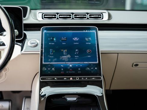 Used 2021 Mercedes-Benz Maybach S 580 4MATIC image 40