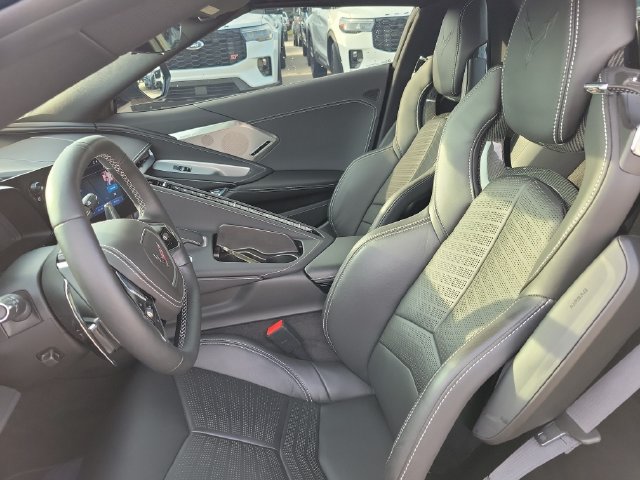 Used 2025 Chevrolet Corvette Stingray Preferred Conv w/ 2LT RWD image 15