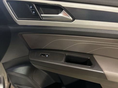 Used 2023 Volkswagen Atlas Cross Sport SEL R-Line image 47