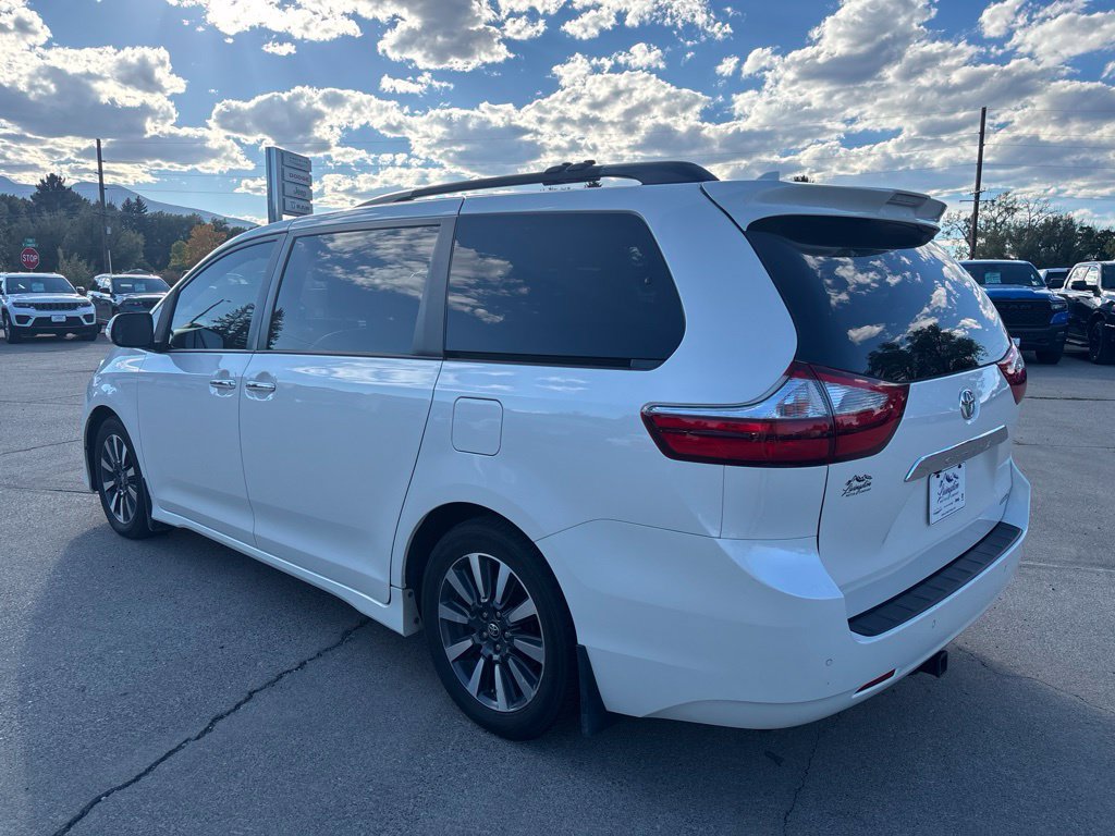 Used 2019 Toyota Sienna Limited Premium FWD image 6
