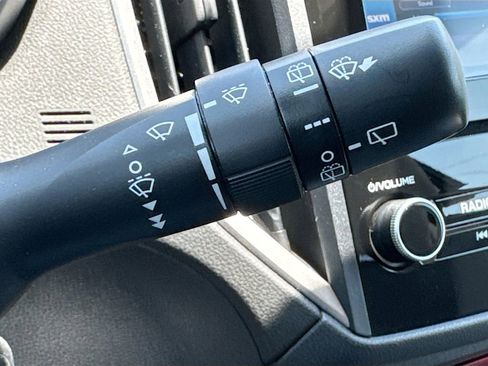 Used 2020 Subaru Crosstrek 2.0i Premium AWD/4WD image 13