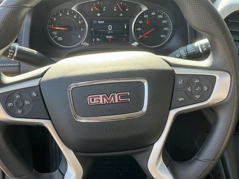 Used 2023 GMC Acadia SLE FWD image 7