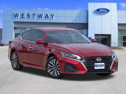 Used 2023 Nissan Altima 2.5 SV