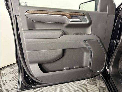 Used 2025 GMC Sierra 1500 Elevation image 8