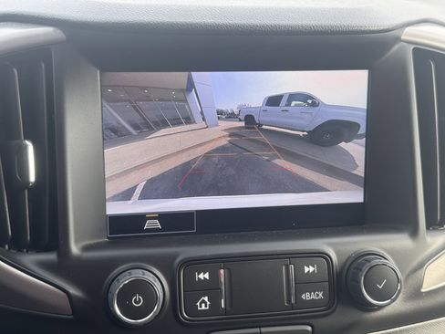 Used 2023 GMC Terrain AT4 image 20