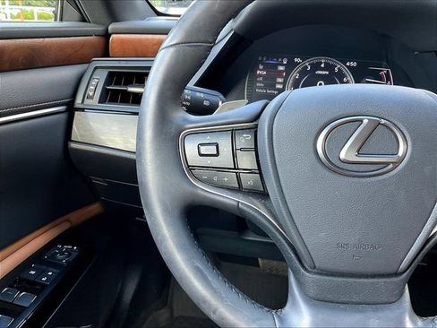 Used 2022 Lexus ES 350 w/ Premium Package FWD image 13