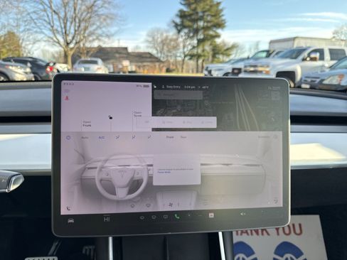 Used 2020 Tesla Model Y Performance image 15