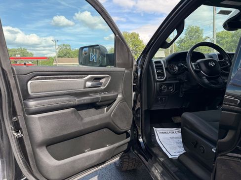 Used 2020 RAM 1500 Big Horn AWD/4WD image 14