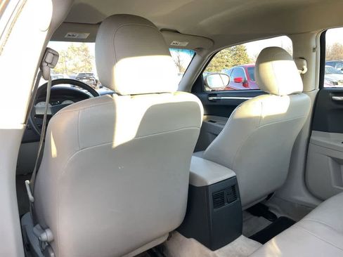 Used 2005 Chrysler 300 Touring image 19