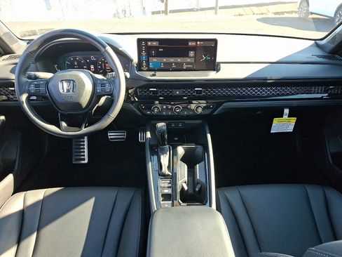 Used 2025 Honda Accord Sport image 11