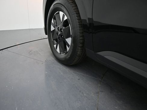 New 2026 Kia Carnival LXS image 12