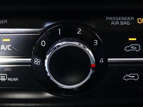 Used 2020 Kia Soul GT-Line FWD image 46