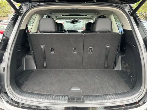 Used 2023 Kia Telluride EX w/ EX Captain's Chair Package FWD image 8