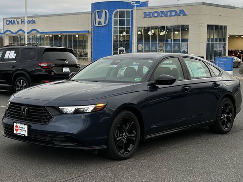 Used 2025 Honda Accord SE image 1