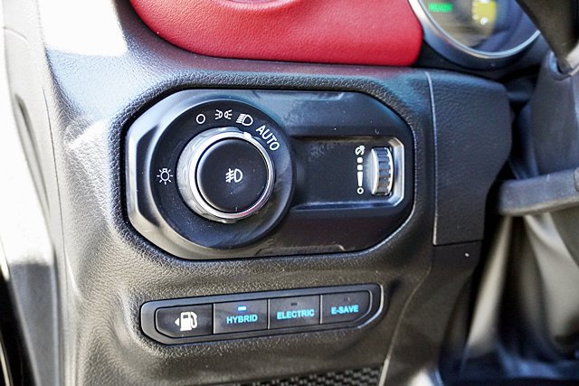 Used 2023 Jeep Wrangler Unlimited Rubicon 4xe AWD/4WD image 34