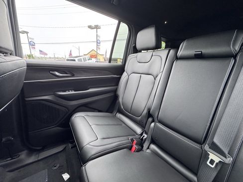 New 2025 Jeep Grand Cherokee L Limited w/ Black Appearance Package image 13