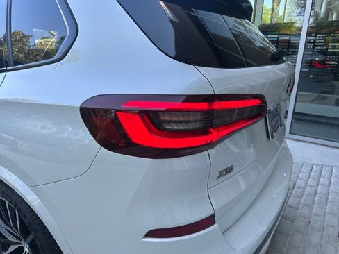Used 2021 BMW X5 M50i AWD/4WD image 21