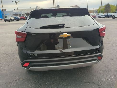 Used 2024 Chevrolet Trax LT w/ Driver Confidence Package image 7