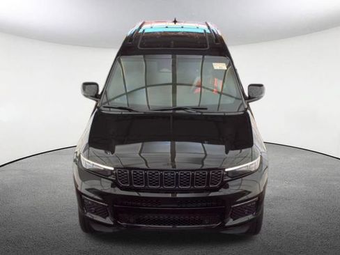 Used 2025 Jeep Grand Cherokee L Summit AWD/4WD image 2