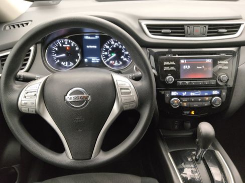 Used 2016 Nissan Rogue SV AWD/4WD image 22