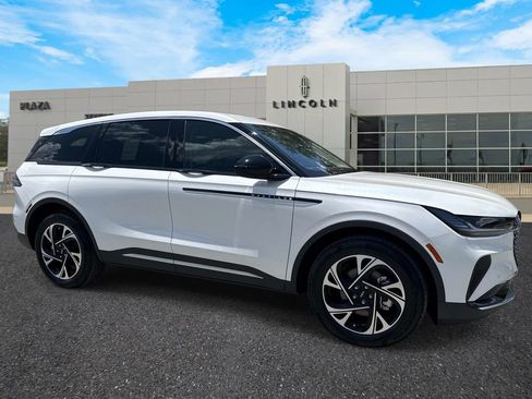 New 2026 Lincoln Nautilus Premier AWD/4WD image 1