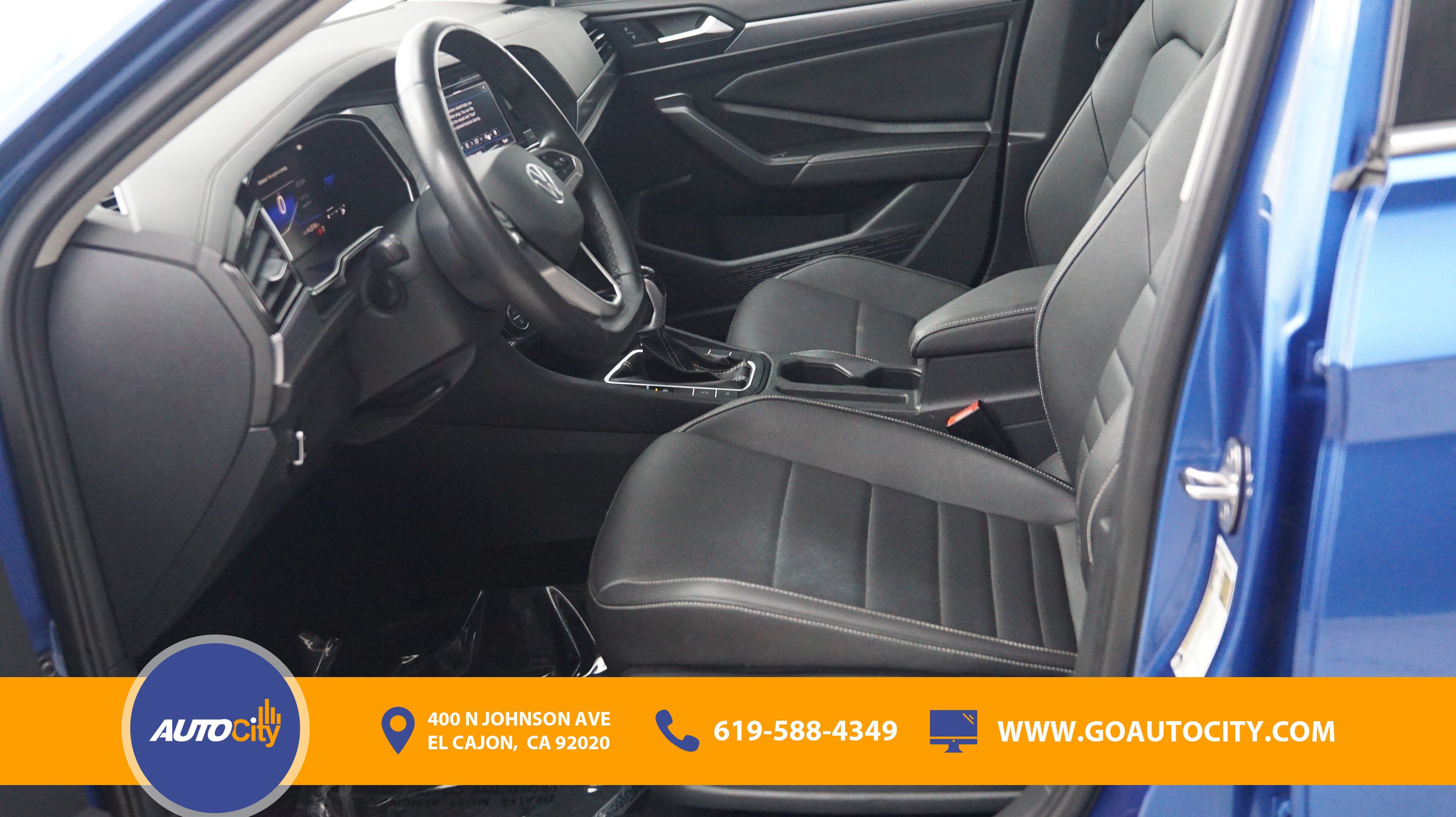 Used 2024 Volkswagen Jetta SE FWD image 9