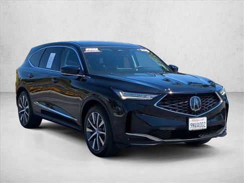 Certified 2025 Acura MDX w/ Technology Package FWD image 3