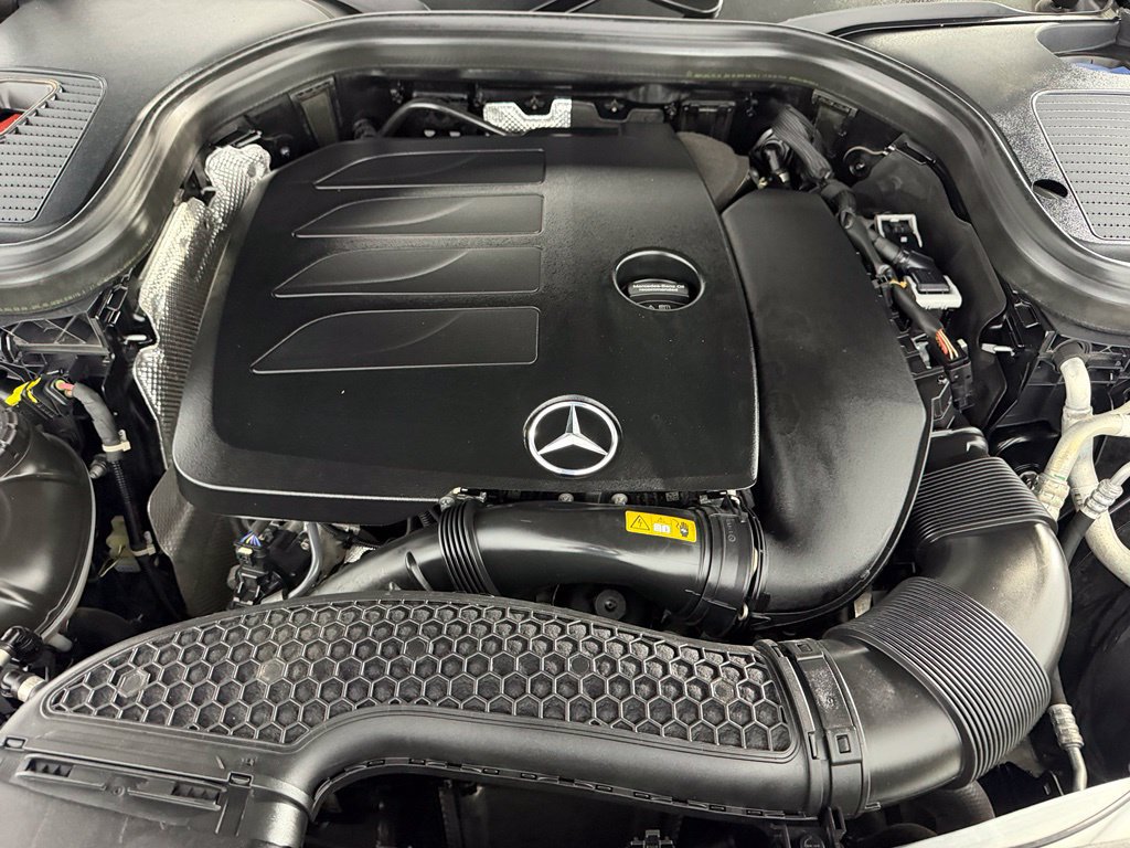 Used 2022 Mercedes-Benz GLC 300 4MATIC w/ AMG Line image 21