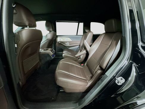 Used 2021 Mercedes-Benz GLS 450 4MATIC image 28