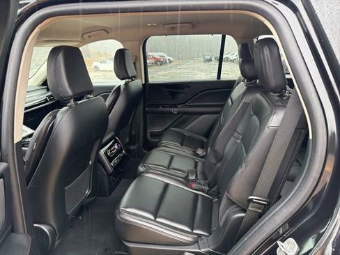 Used 2023 Lincoln Aviator AWD image 14