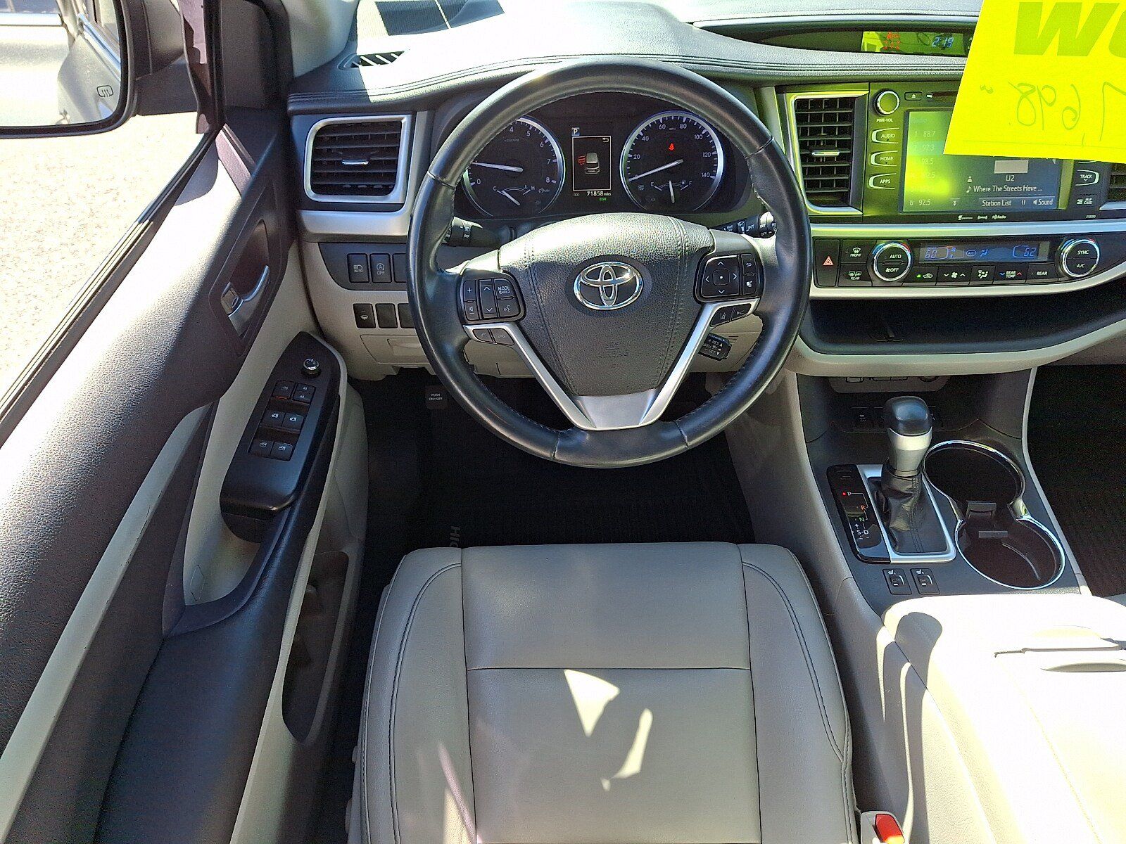Used 2019 Toyota Highlander XLE AWD/4WD image 12