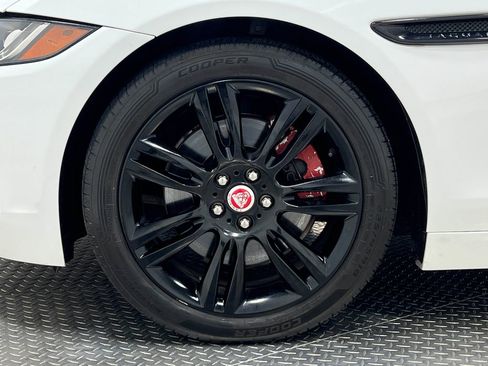 Used 2020 Jaguar XE S image 35