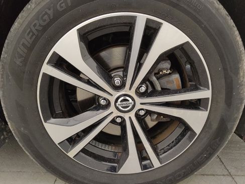Used 2023 Nissan Sentra SV w/ All-Weather Package FWD image 31