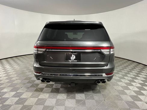 Used 2020 Lincoln Aviator Reserve w/ Equipment Group 201A image 8