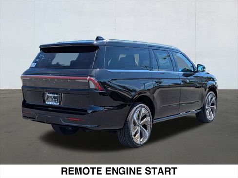 New 2026 Lincoln Navigator L Black Label AWD/4WD image 2