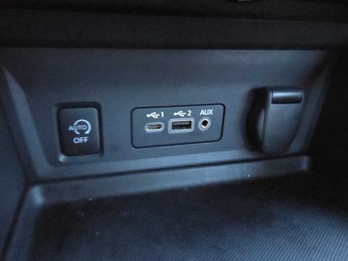 Used 2024 Nissan Sentra SV w/ SV Premium Package FWD image 20