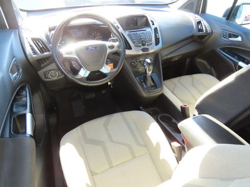 Used 2018 Ford Transit Connect XLT image 21