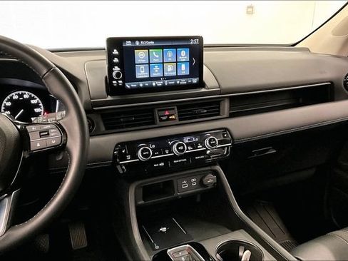 Used 2025 Honda Pilot EX-L image 7