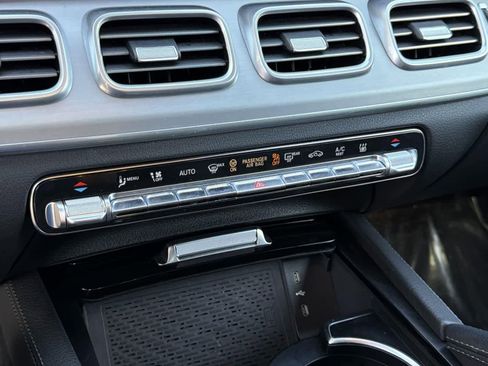 Used 2024 Mercedes-Benz GLE 450e 4MATIC image 16