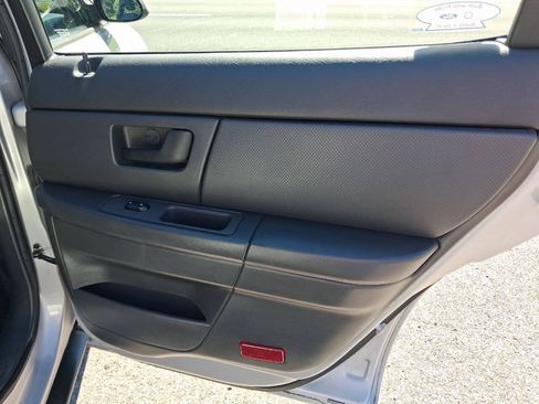 Used 2005 Ford Taurus SEL FWD image 22